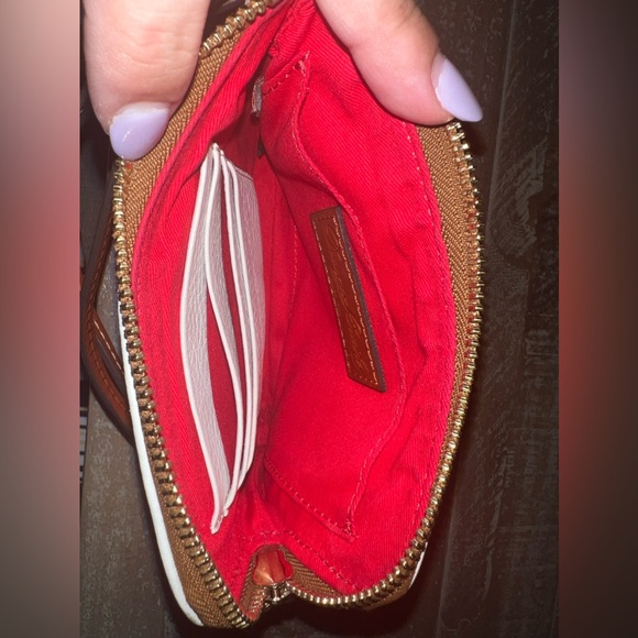 Dooney & Bourke white wristlet - Picture 8 of 8